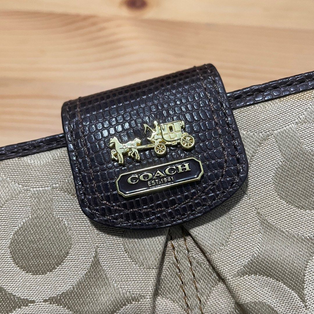 Coach wallet est 1941 hotsell
