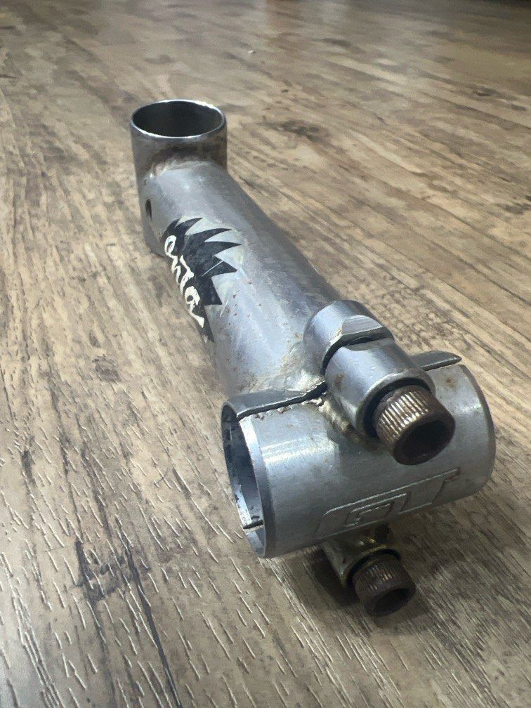 GT stem (Category: Parts & Accessories) located in Singapore. Submitted by tlh_nds (Listing ID 1273317469, Image 2). Description: Measures 110mm. For 25.4mm handlebars..