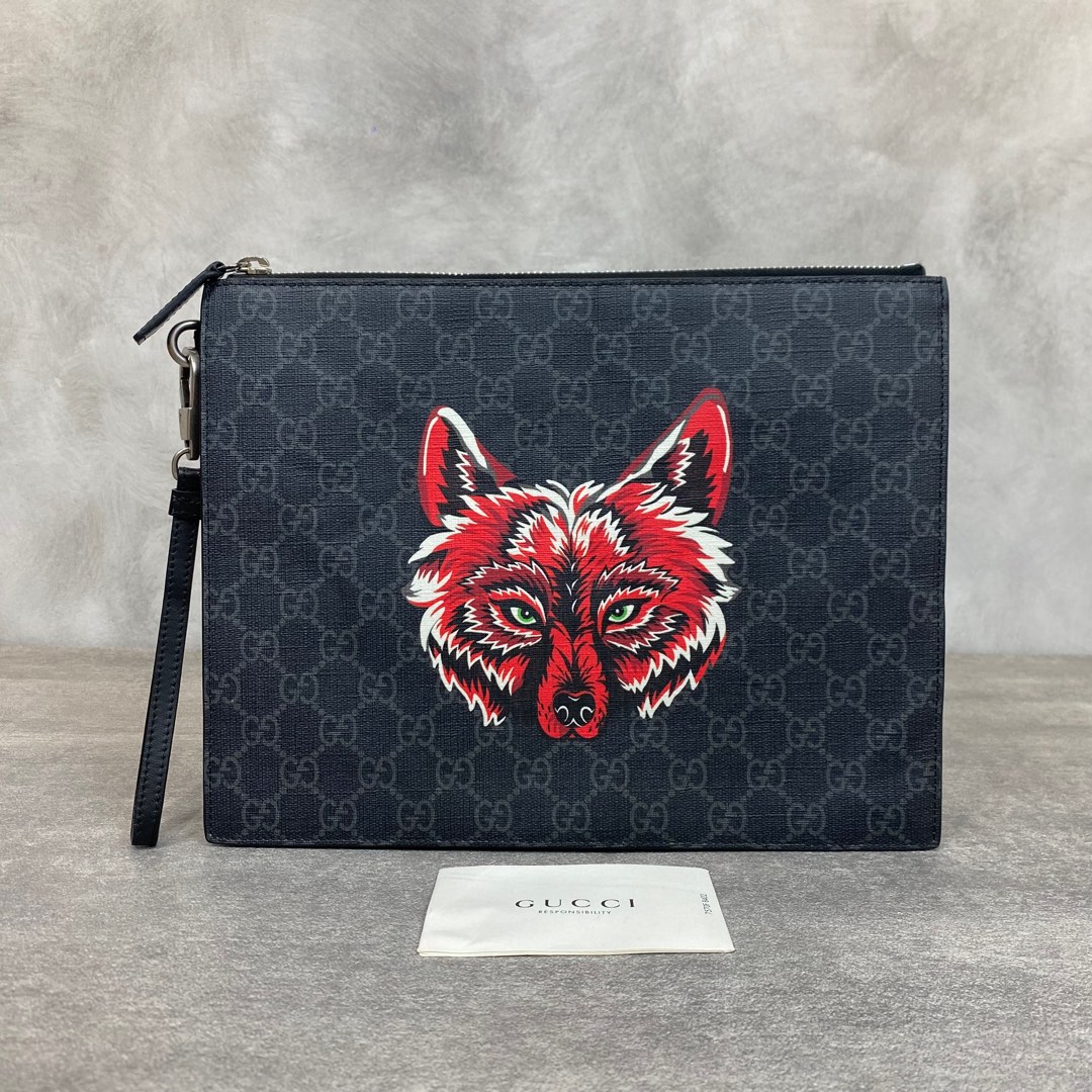 GUCCI GG WOLF CLUTCH