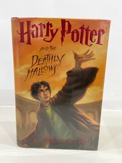 Harry Potter Book- Deathly Hallows Hardbound