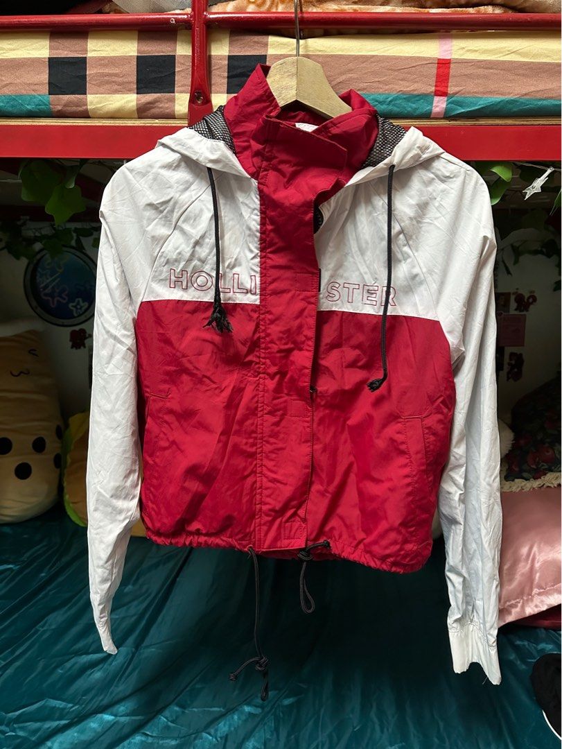 Hollister windbreaker red and blue discount