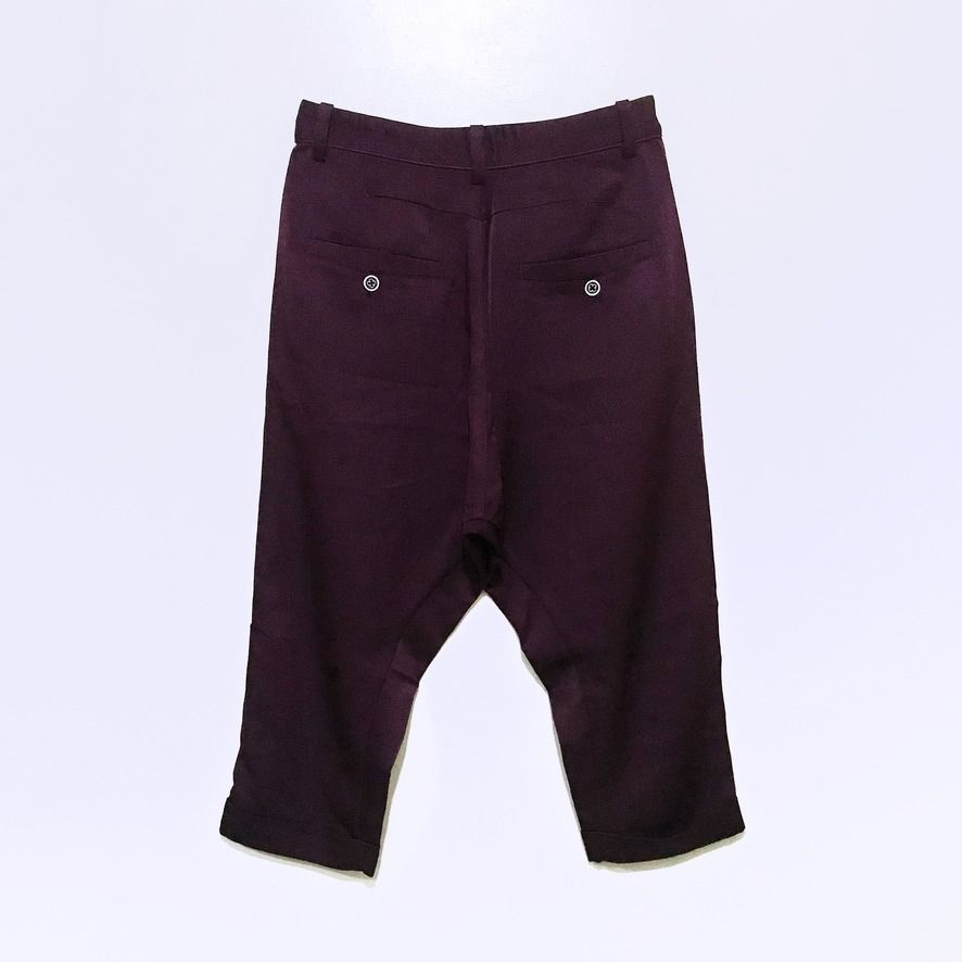 INITIAL NWT Women s Burgundy Capri Shorts Men s Fashion Bottoms Shorts on Carousell