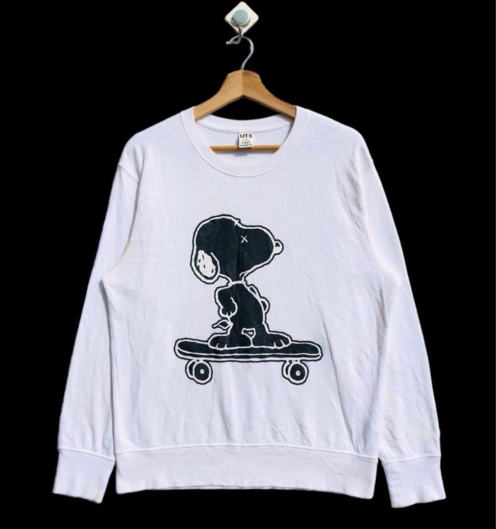 Kaws peanuts deals sweatshirt