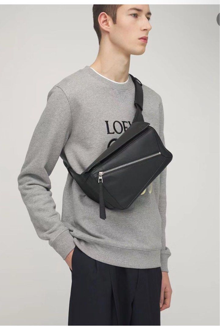 Loewe Puzzle Bumbag 腰包small 全新, 名牌, 手袋及銀包- Carousell