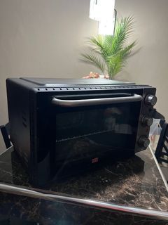 Microwave oven with rostirre