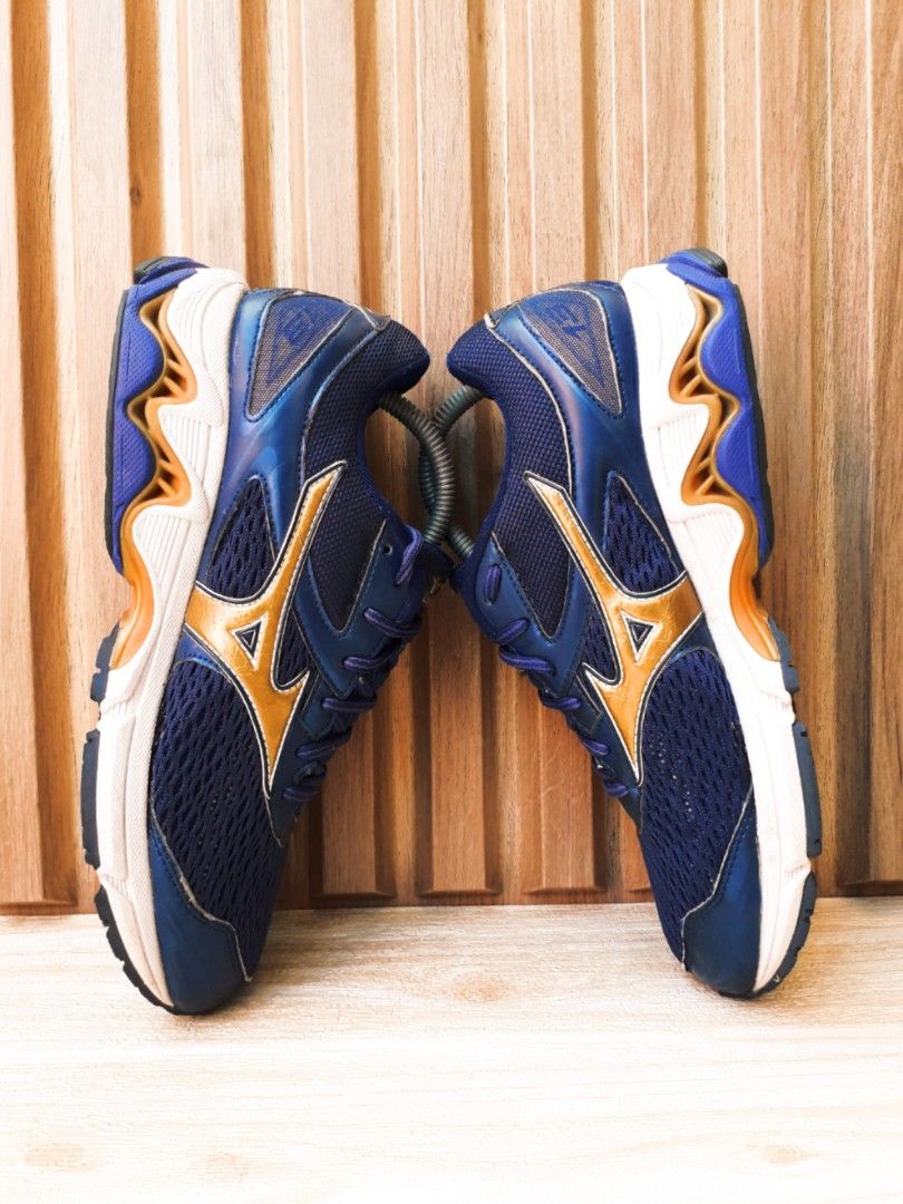 Mizuno wave store alchemy 13 gold