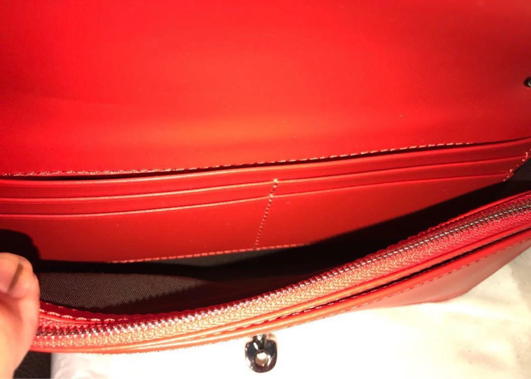 Mulberry wallet on chain, Women's Fashion, Bags & Wallets, Clutches on