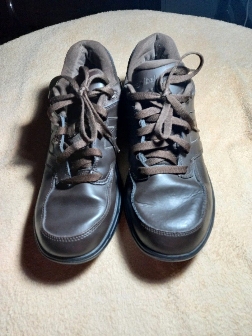 NEW BALANCE RUBBER SHOES Size 9.5 US EU43 27.5cms USA Men s