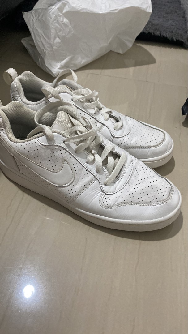 Nike court borough 41 store