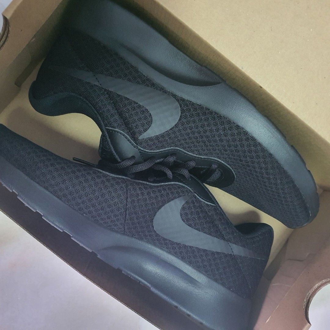 Nike tanjun full black original sales