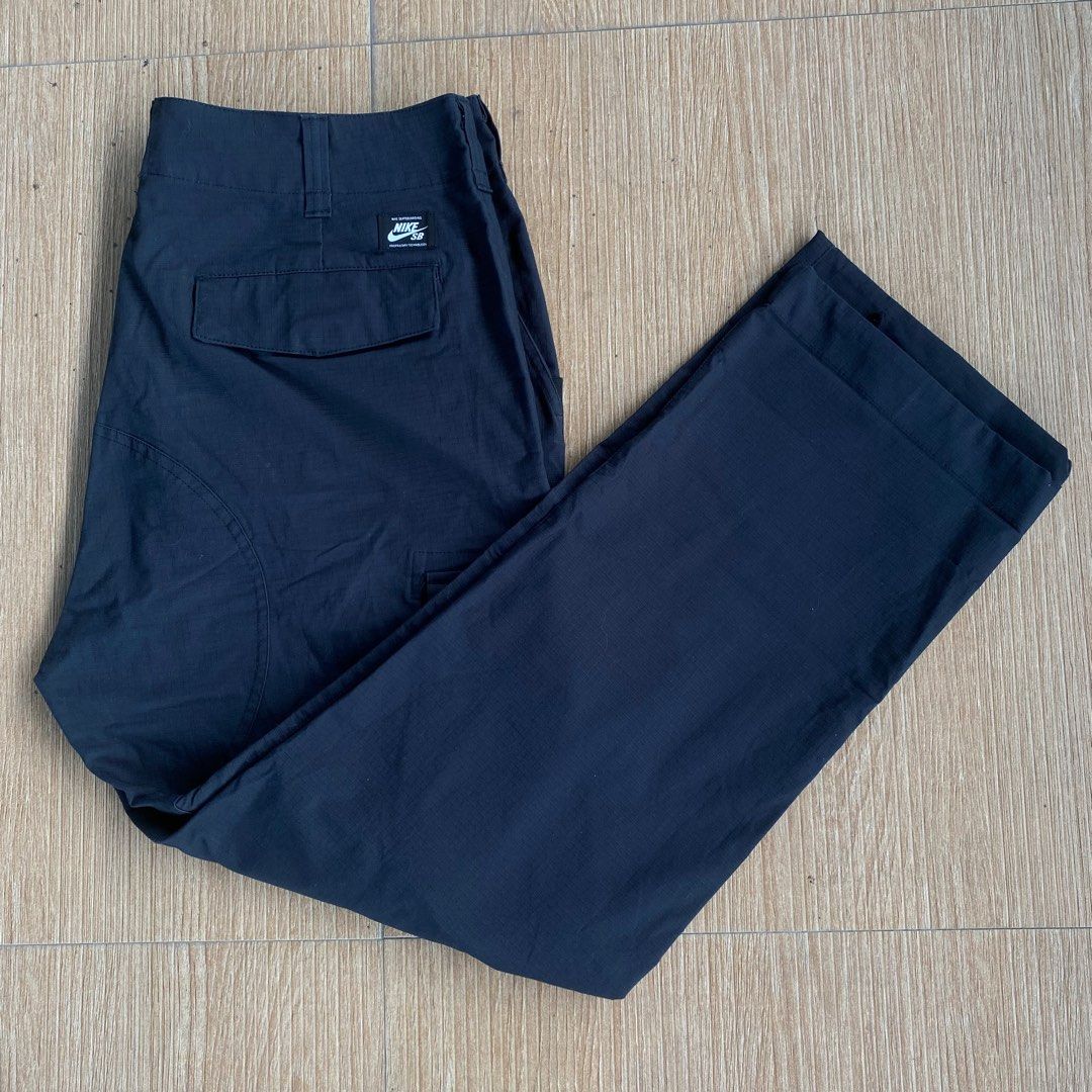 Nike SB Cargo Pants - Black