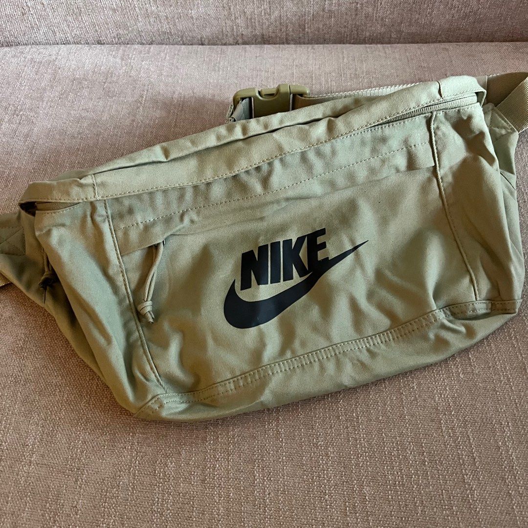 Nike tech sale hip pack olive