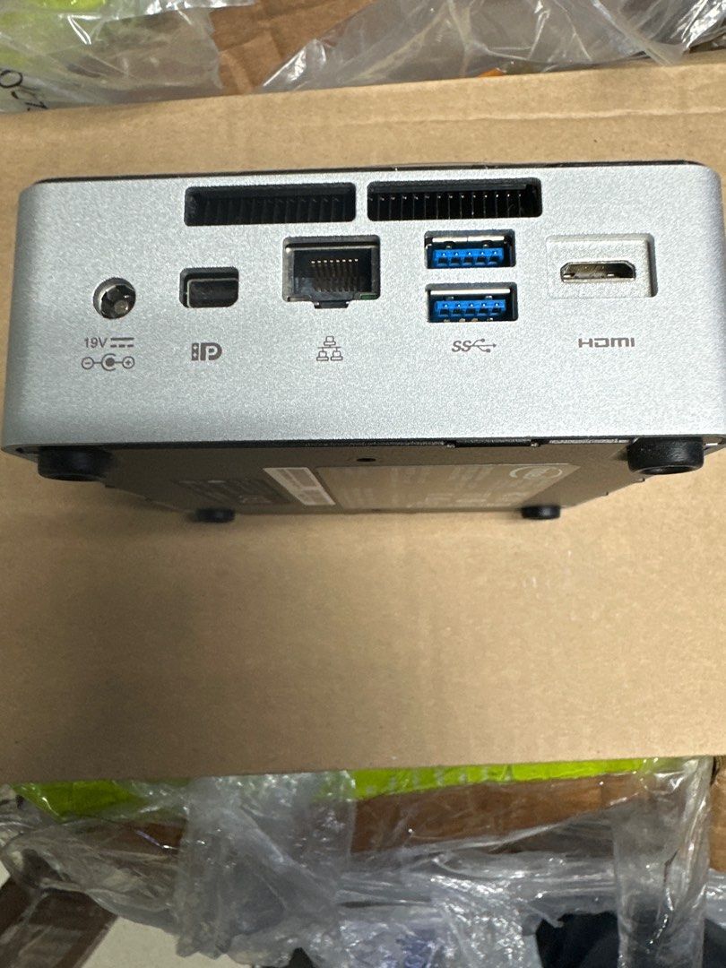 Intel Nuc6i5syh mini pc i3/5010/8gb/256gb ssd win 10, 電腦＆科技