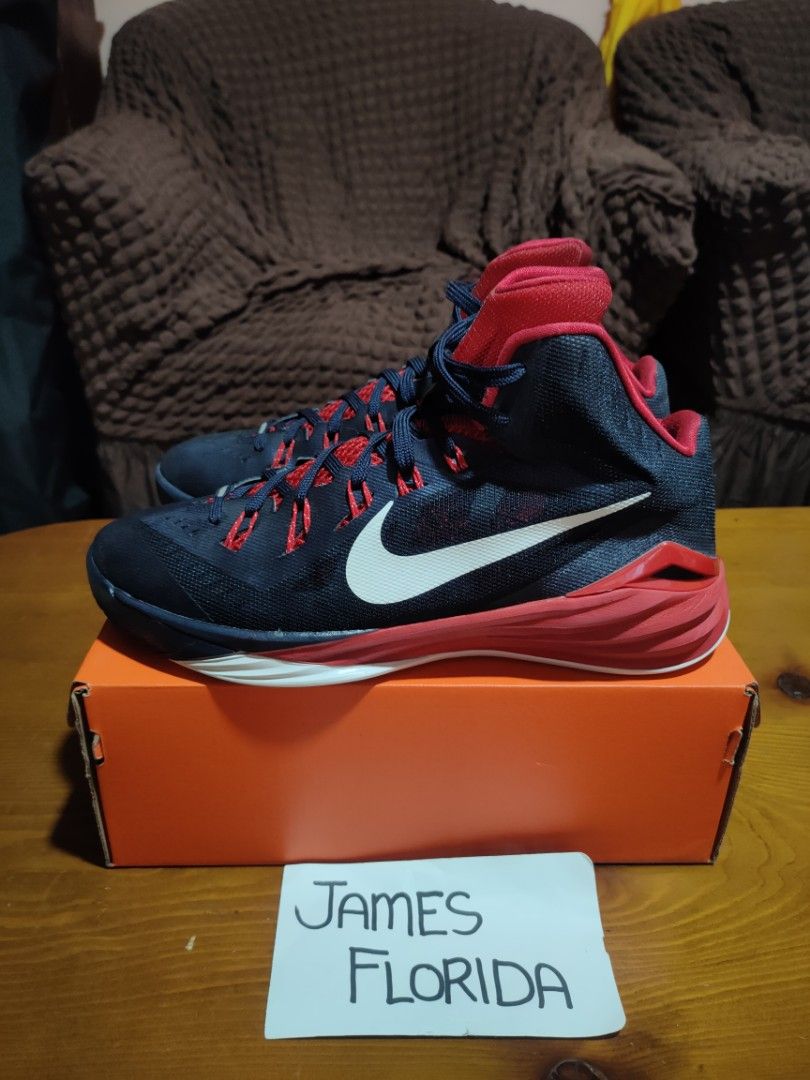 Original Nike Hyperdunk (Category: Sneakers) located in Lapu-Lapu City. Submitted by jamesflorida0007 (Listing ID 1273187158, Image 2). Description: Nike Hyperdunk EP 'Obsidian/USA AWAY' Size 9.5 In excellent condition 💯 PLAYABLE No sole separation Rare pair Original/Authentic 💯 Check detailed pic to appreciate the shoes For 2,850 only firm❗(FREE SHIPPING NA DOOR TO DOOR) ⚠️ Money back if proven fake ⚠️You can vouch me first before deal sa grou