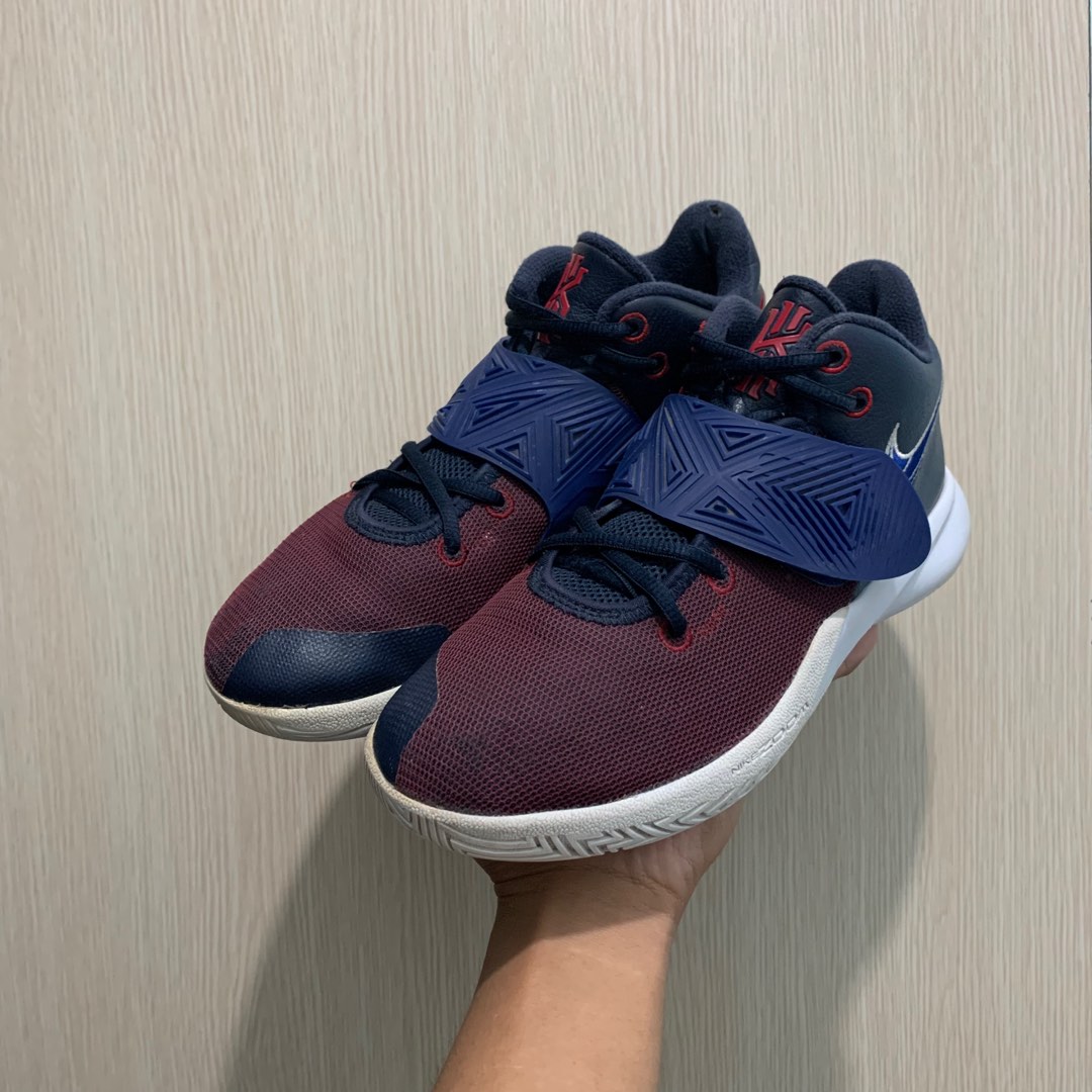 Nike kyrie 5 bordeaux hotsell