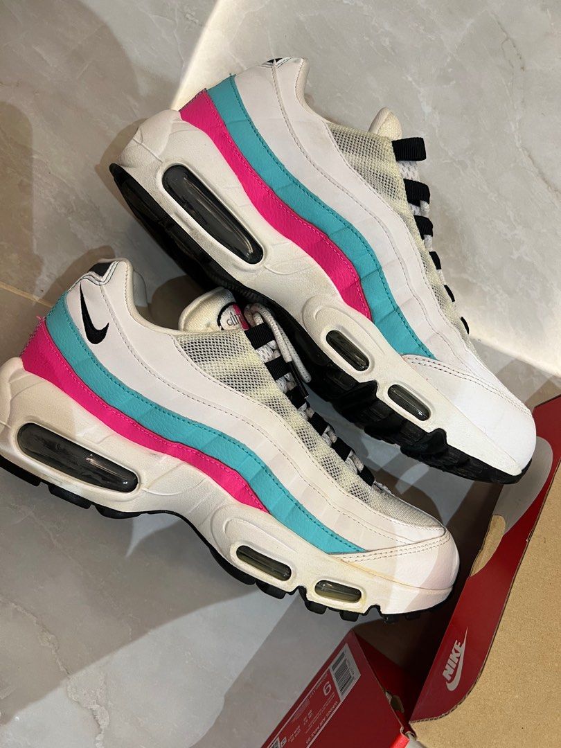 Nike air max 95 running shoes hotsell