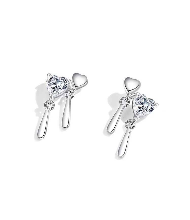 Dainty silver stud earrings 2025