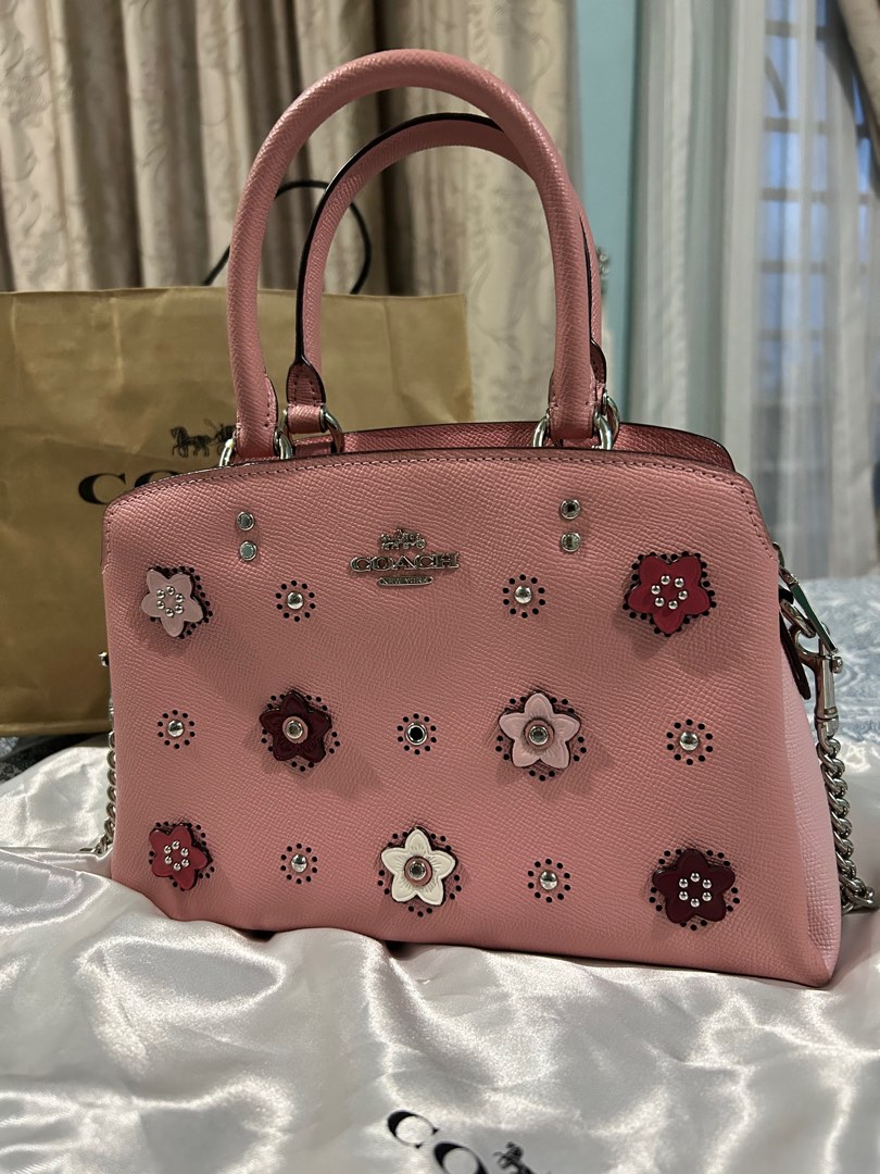 Mini lillie carryall discount with daisy applique