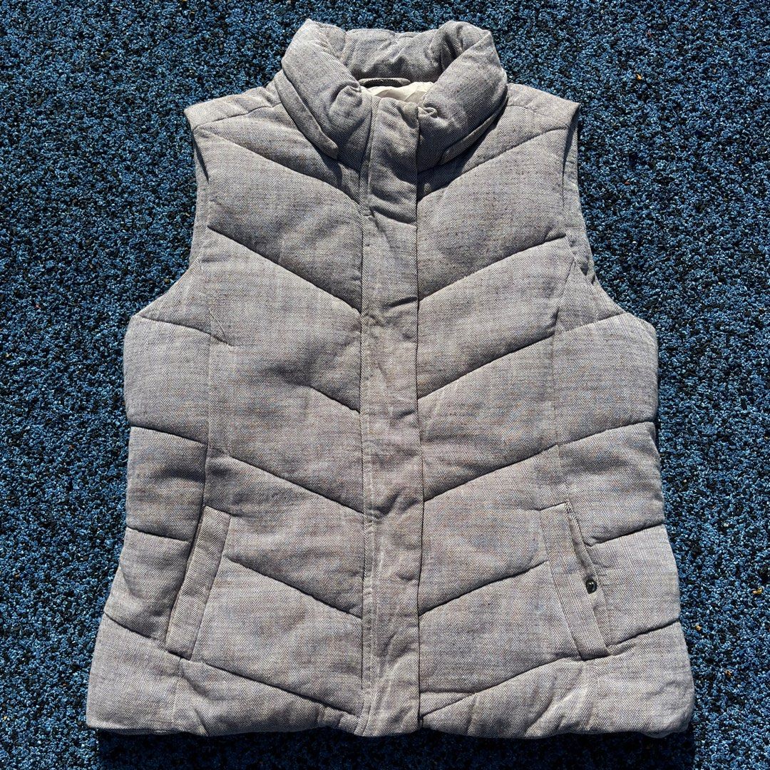 Gap on sale sleeveless jacket