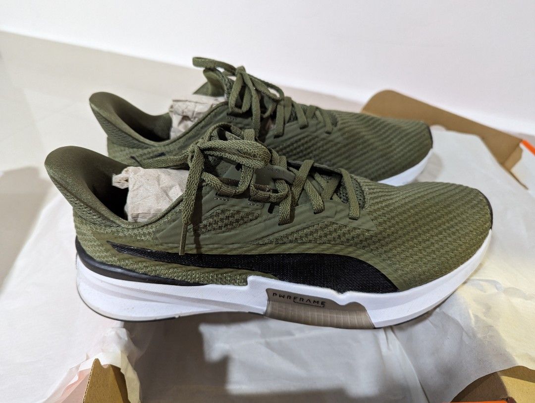 Puma running shoes Men s Fashion Footwear Sneakers on Carousell