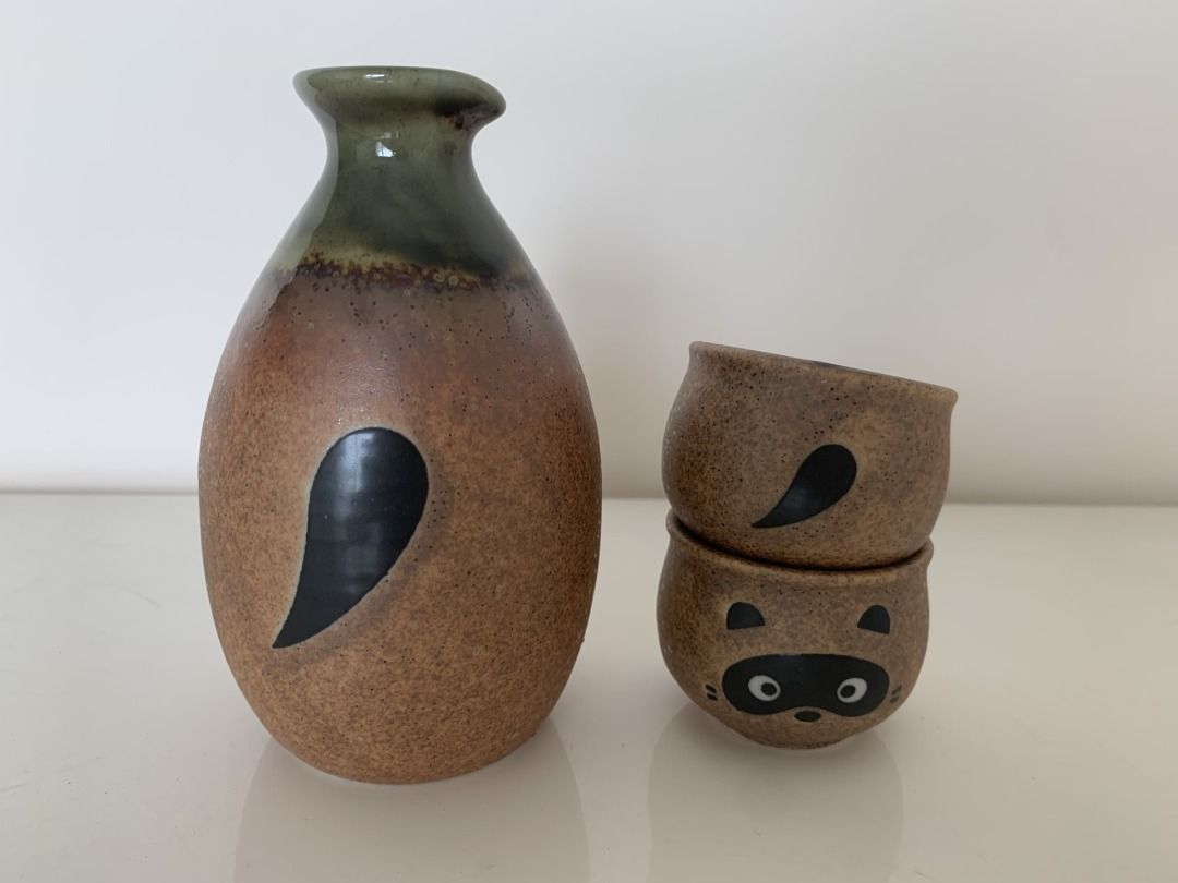 Set Sake Giapponese Con 2 Tazze Design Tanuki - Bottiglia Da 10 Once, Ideale Per Regali - Foto 4