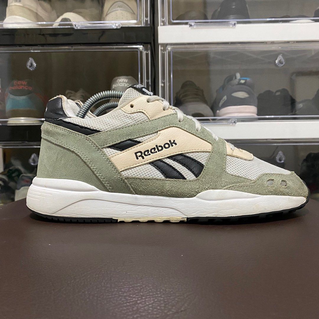 Reebok Royal Bridge Flag Fesyen Pria Sepatu Sneakers di Carousell
