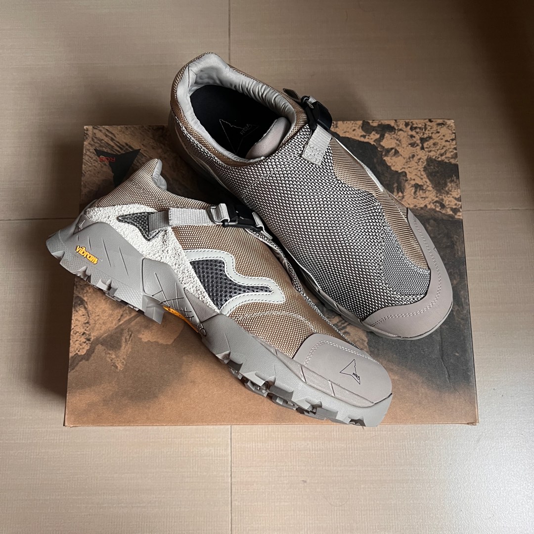 ROA Minaar Strapped Hiking Sneaker ロア 42 ROA Minaar Strapped Hiking, Men's Fashion, Footwear, Sneakers on
