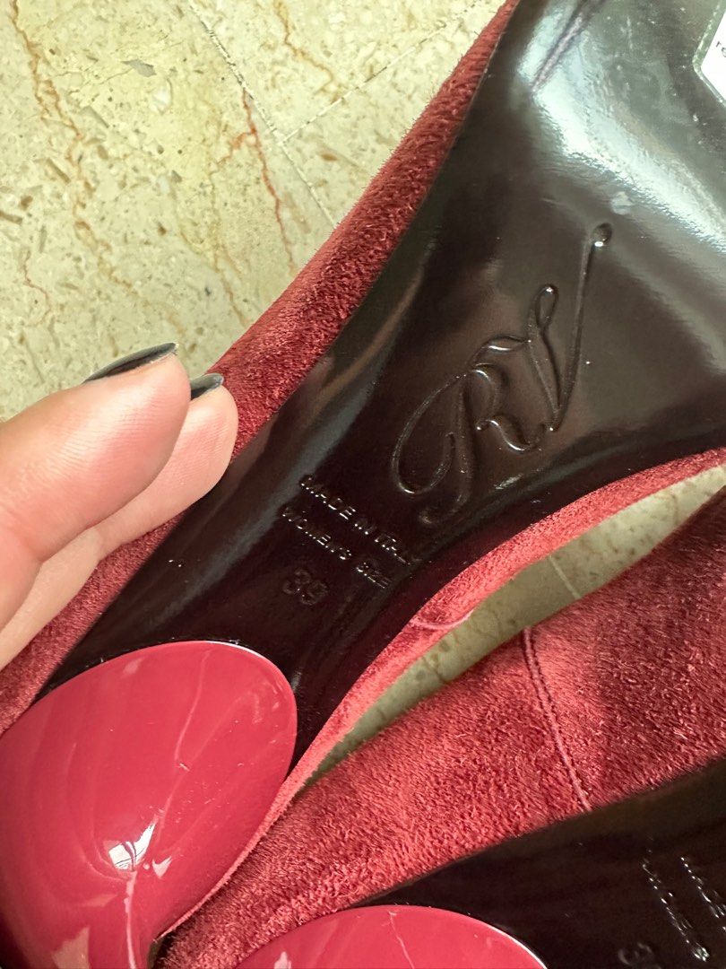 ROGER VIVIER Suede Maroon Color Heels Size 39 Women s Fashion