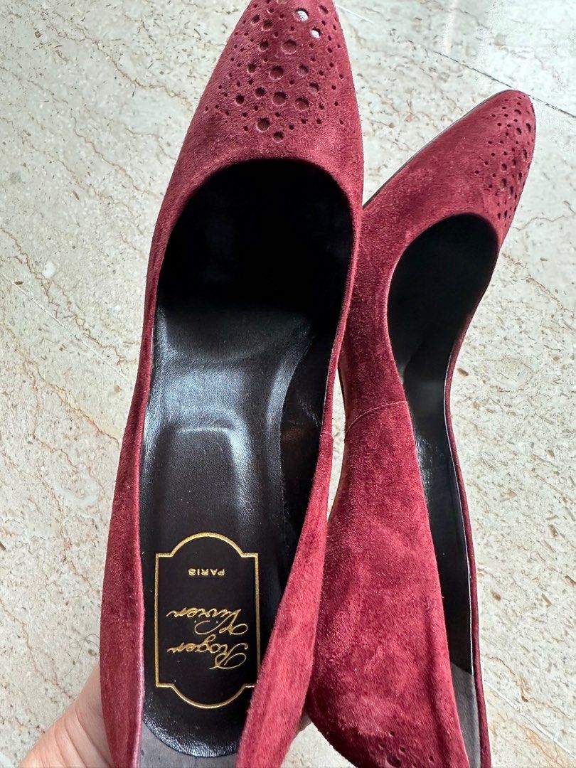 ROGER VIVIER Suede Maroon Color Heels Size 39 Women s Fashion