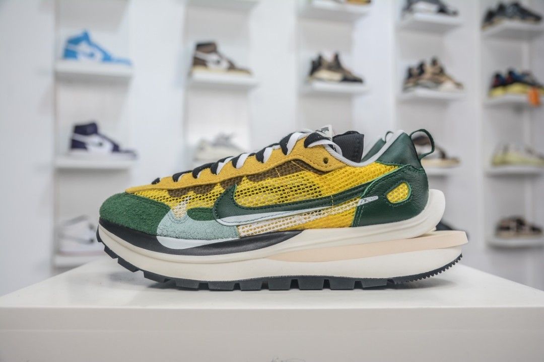 Nike sacai 2020 top