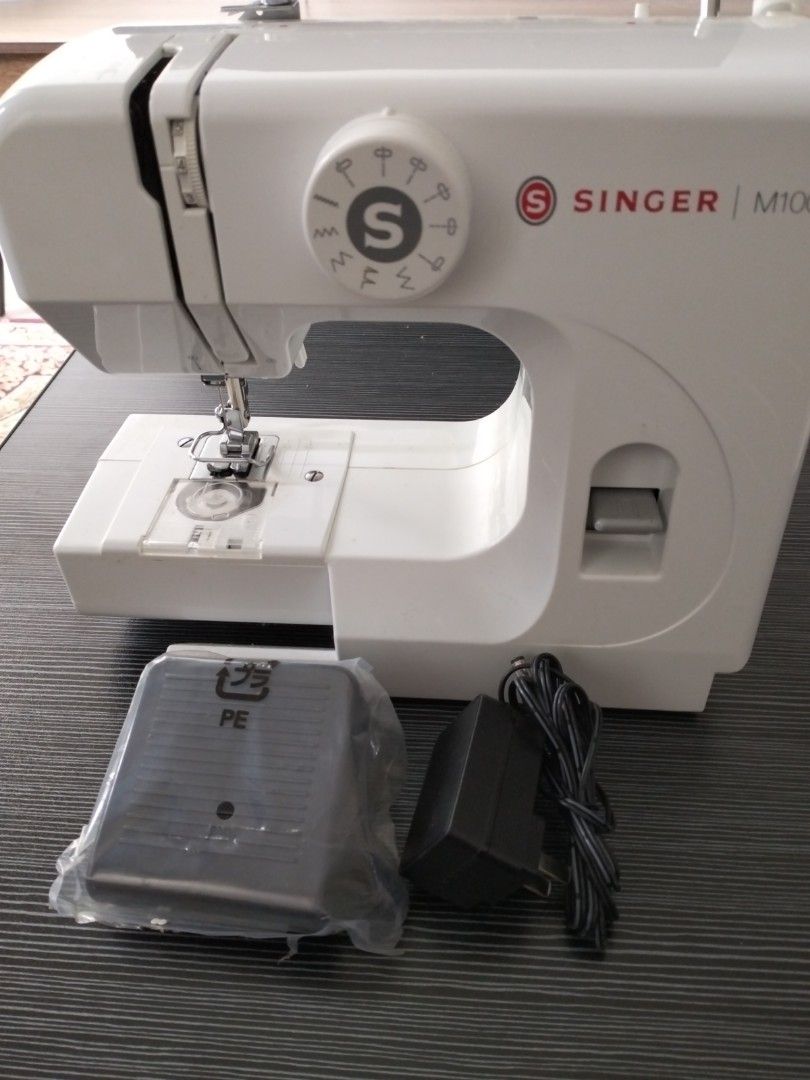 Singer M1005 portable electric sewing machine, TV & Home Appliances, Other Home Appliances on