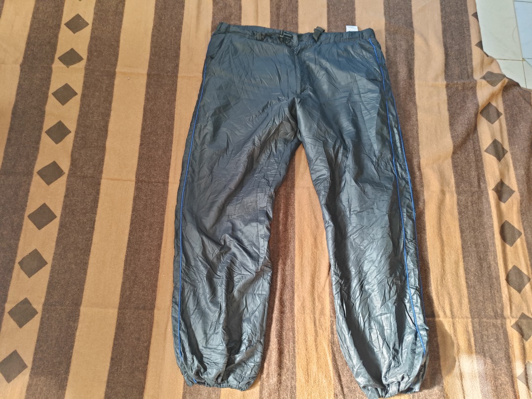 UNIQLO PANTS, Men's Fashion, Bottoms, Jeans on Carousell