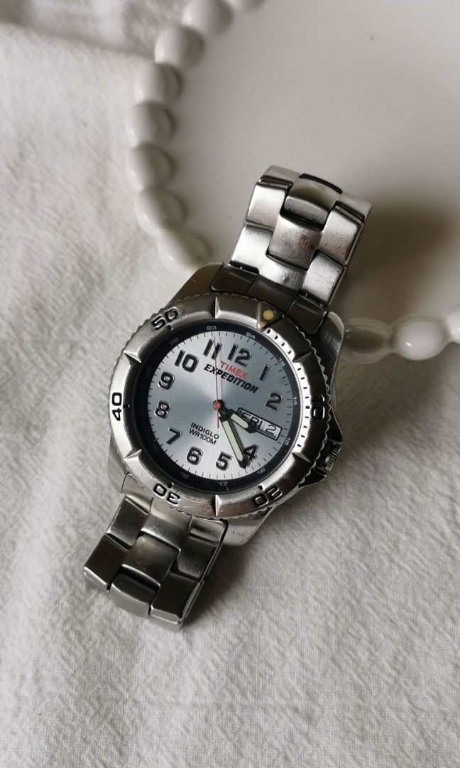 Vintage Timex Expedition Men Silver Dial watch T46601