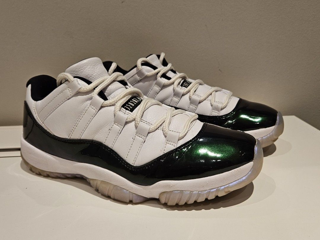 Jordan 11 on sale retro low emerald