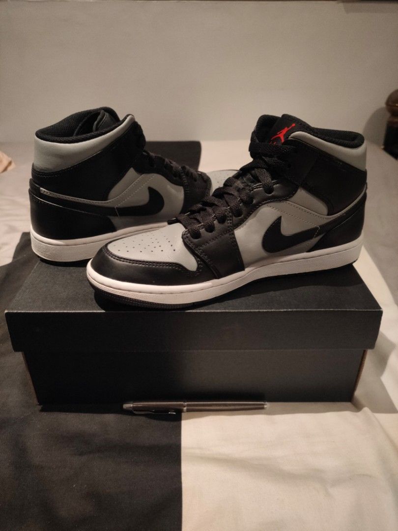 Air Jordan 1 Mid "Shadow Red" (Category: Sneakers) located in Pasig City. Submitted by _rajasully (Listing ID 1273627913, Image 3). Description: 🔴 100% Original, PH release ⚫ Comes with OG box and wrappings 🔴 No issues ⚫ RFS: Decluttering 🔴 Feel free to drop a message! 🙂.
