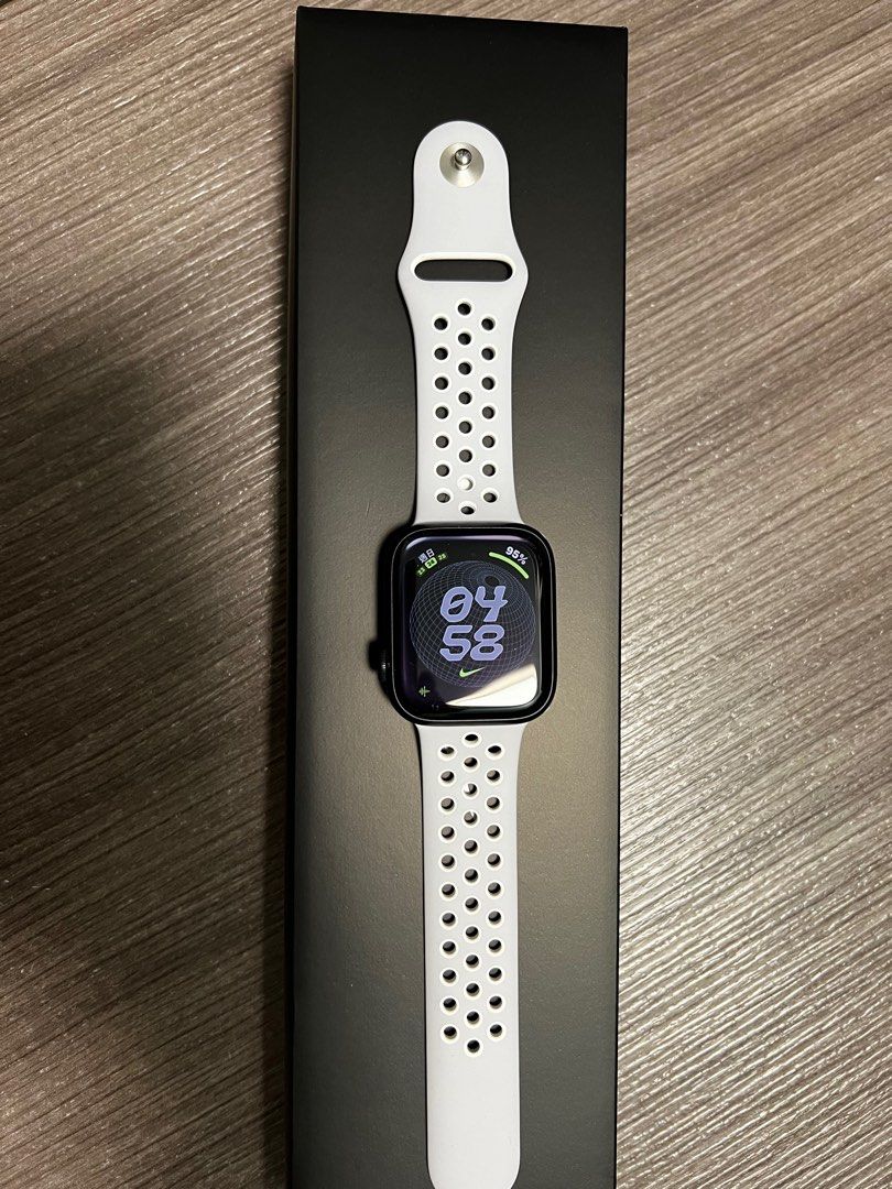 45mm Apple Watch Series 7 Nike GPS 鋁合金, 手提電話, 智能穿戴裝置