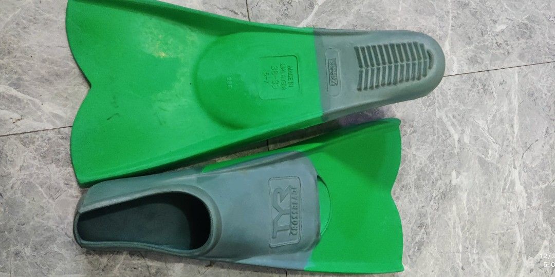 Arena and TYR training swimming fins, Sports Equipment, Other Sports