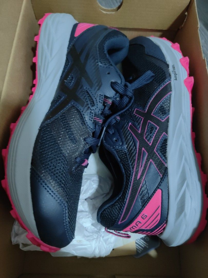 Asics Trail Gel Sonoma 6 (Category: Sneakers) located in Singapore. Submitted by zylynn (Listing ID 1273471335, Image 2). Description: wore once only self collect frm blk 642 Yishun st 61.