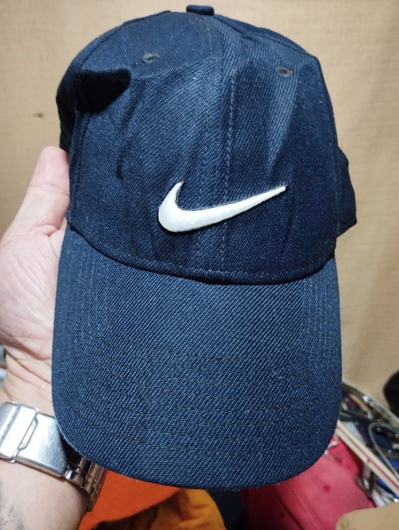 Nike swoosh cap, Men's Fashion, Watches & Accessories, Caps & Hats on  Carousell