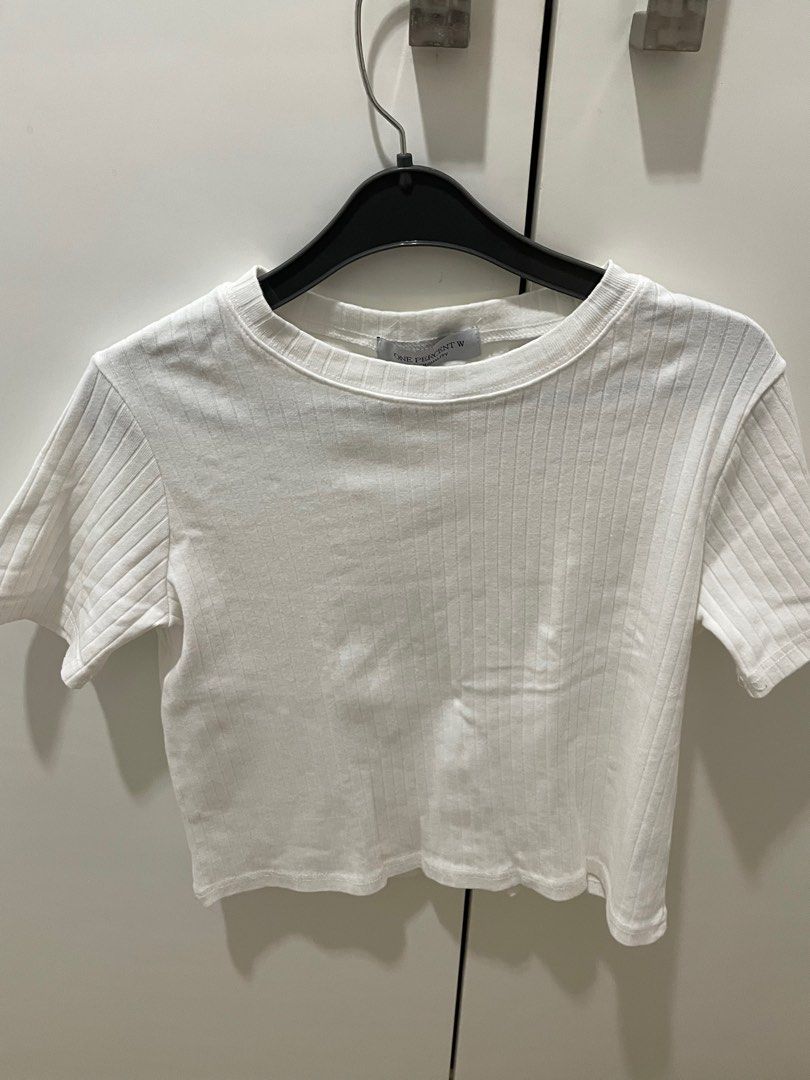 Basic white tee (Category: Shirts) located in Las Pinas. Submitted by preloved_ven (Listing ID 1273534363, Image 1). Description: -no flaw -free size -s-m.