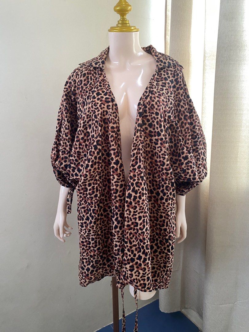 Billabong X Elle Cheetah print blended linen wrap around puff