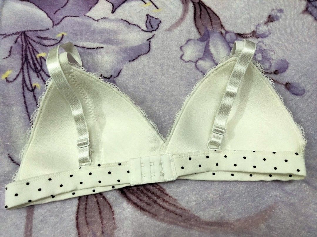 Bra 36b, Women's Fashion, New Undergarments & Loungewear on Carousell