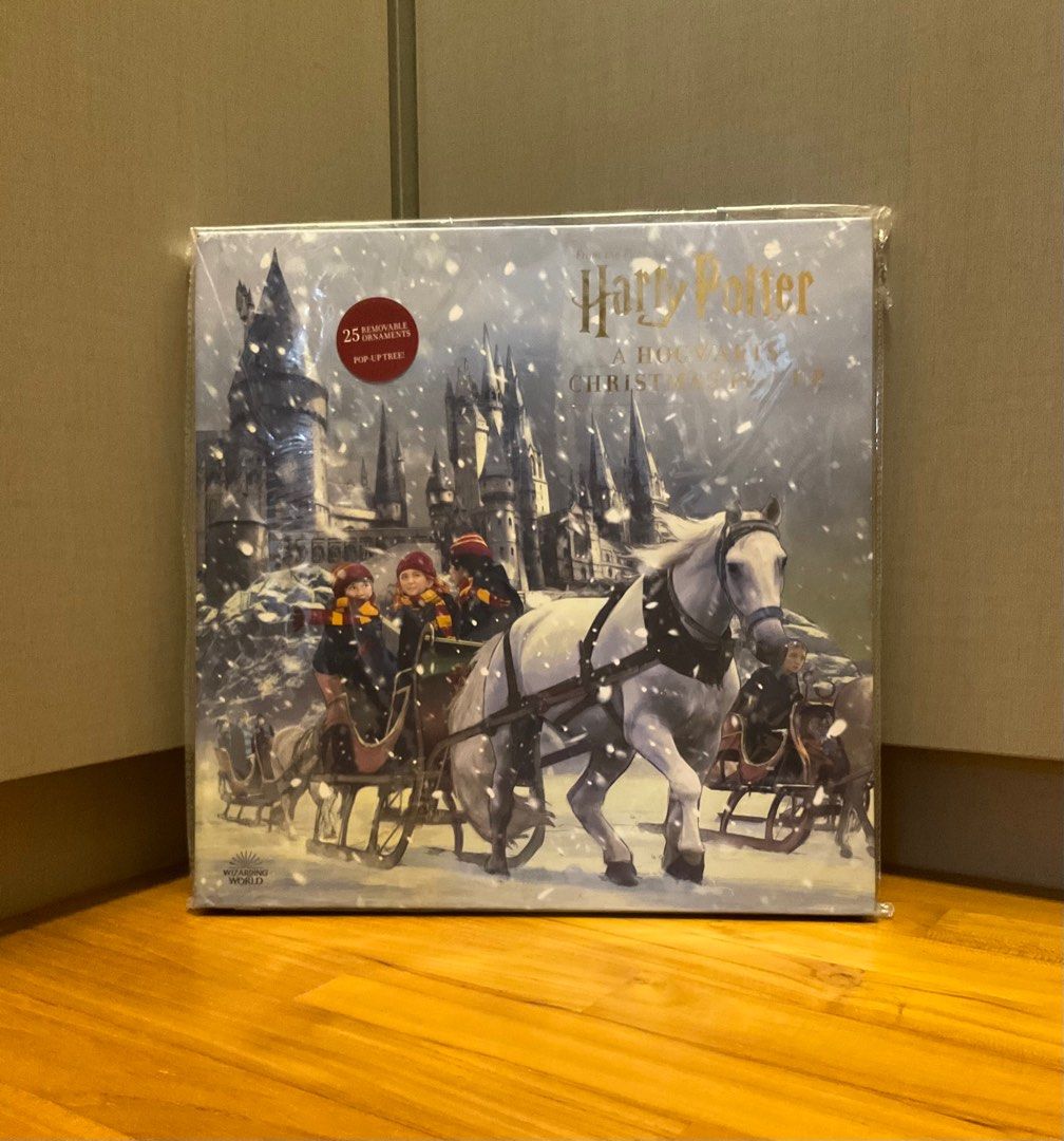 *Brand New Harry Potter A Hogwarts Christmas PopUp (Advent Calendar