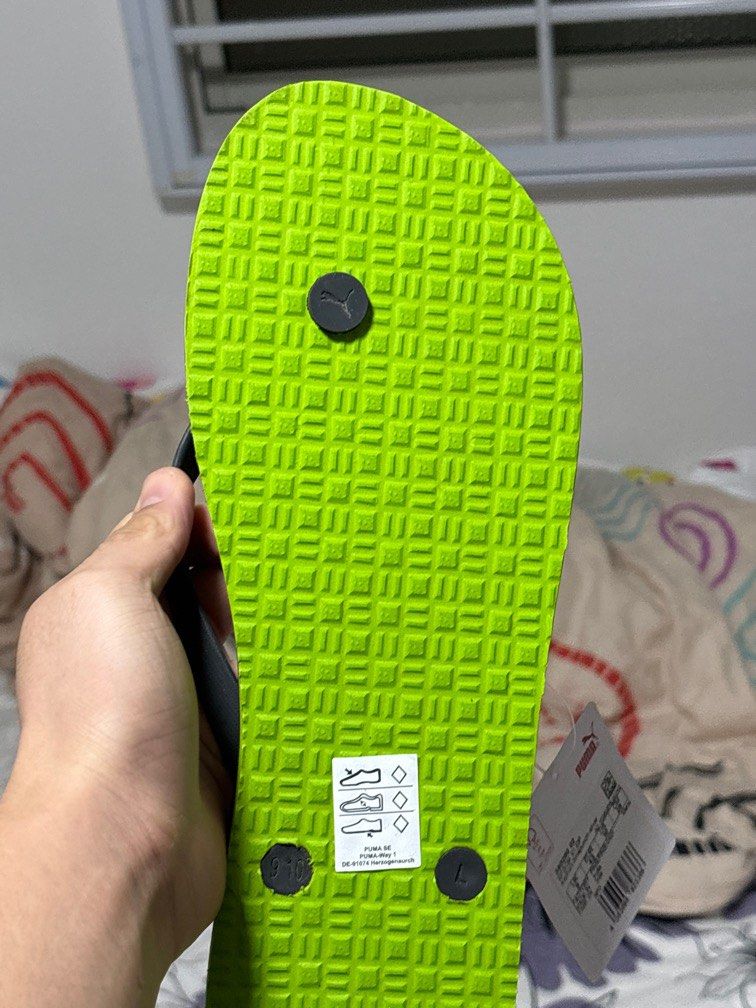 Puma on sale slippers green
