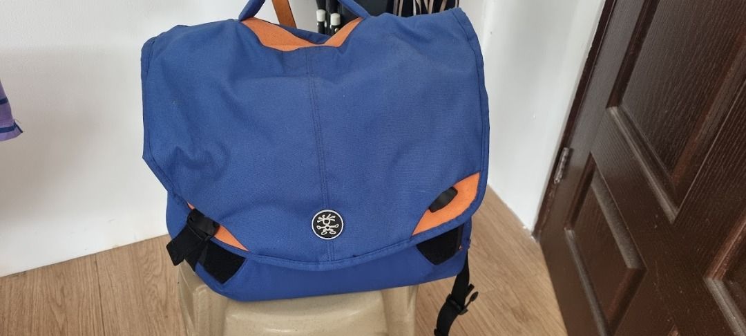 Camera Bag Crumpler 7 million dollar home camera bag (Category: Laptop Bags & Sleeves) located in Davao. Submitted by minimallclutter (Listing ID 1273444549, Image 1). Description: Crumpler 7 million dollar home camera bag very lightly used only, almost brand new. Brand new price is 300 AUD or 11k php. Purchased in Australia. Location is davao city. .