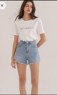 (Category: ) located in . Submitted by basiz_closet (Listing ID 1273545810, Image 1). Description: .