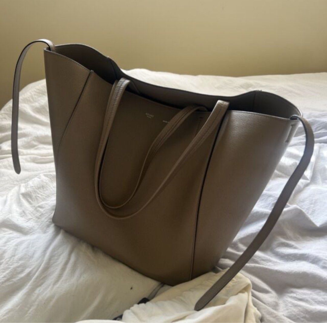 Celine cabas phantom tote medium store