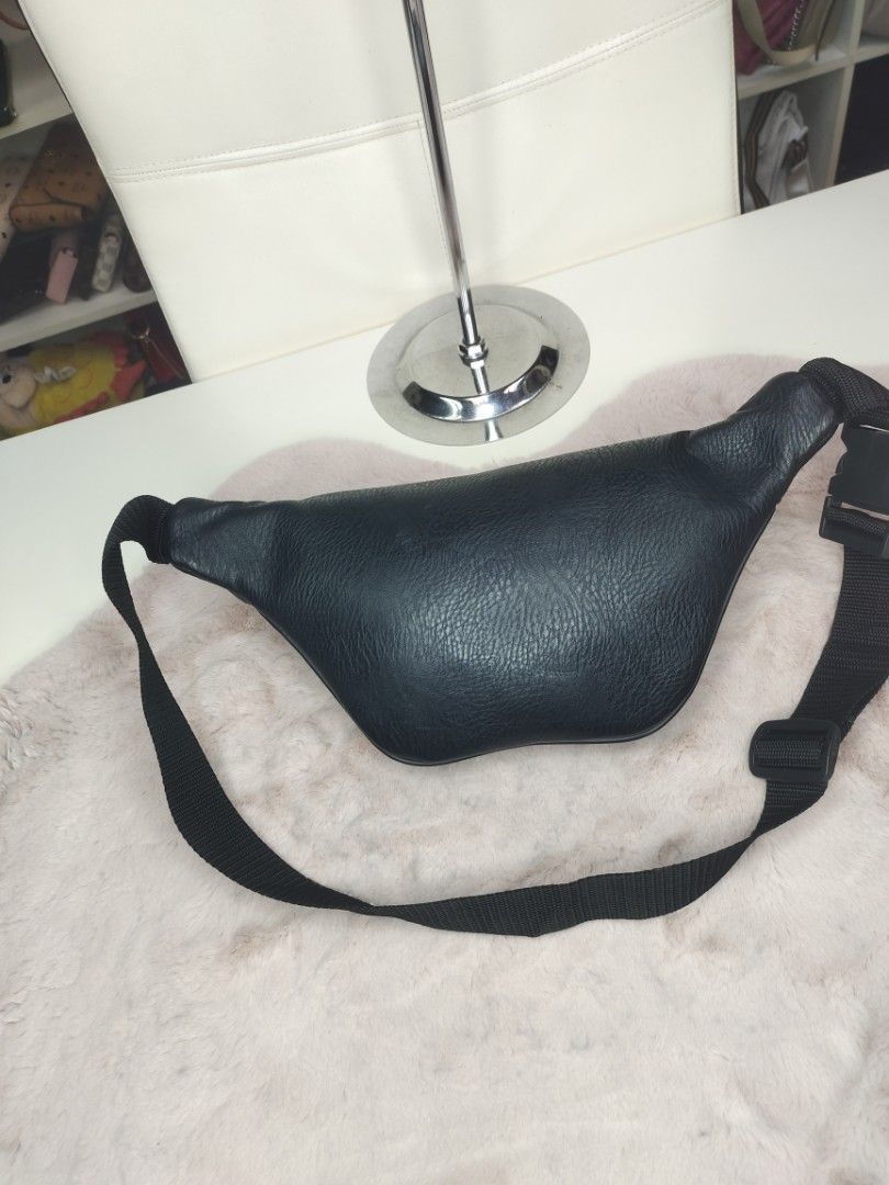 Harga waist bag chanel original deals