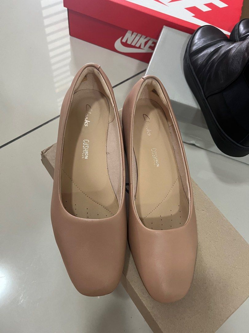 Clarks cushion heels 2025