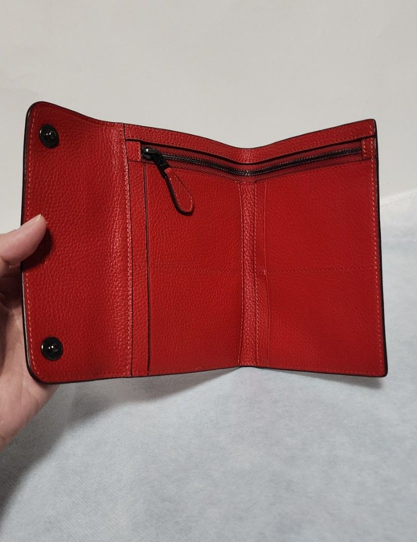 Red leather deals coach wallet